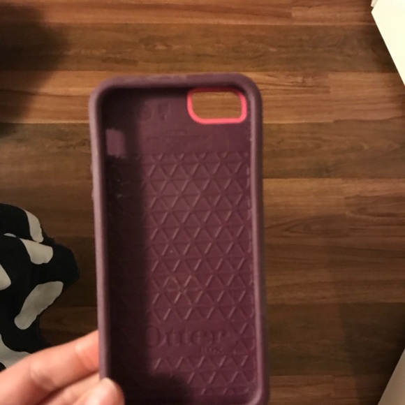 iPhone 5s phone case. - Picture 2 of 2